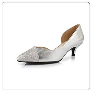 🐱👠 Silver Kitten Heels